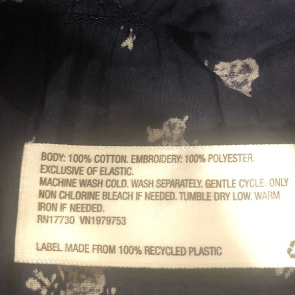 Universal Thread / NWT/ Women's Ruffle Short Sleeve Eyelet Peplum Blouse /S - Picture 6 of 6